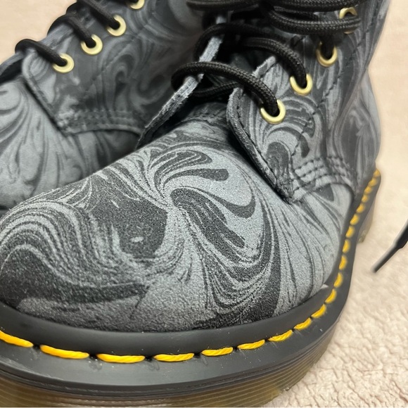 NEW Dr Martens Marble Suede Pascal 1460 Combat Lace Up Boots-Womens 5-Gray/Black - Picture 12 of 12